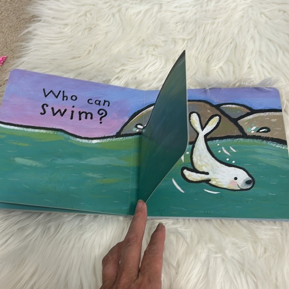 Popular baby toddler books Good night moon Minnie Mouse Set of 6 hardcover books - Picture 7 of 8